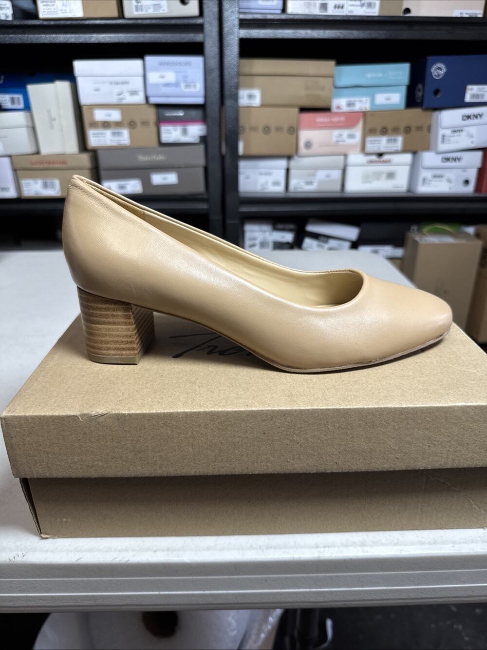 Women's 10 Trotters Women's Kari Pump